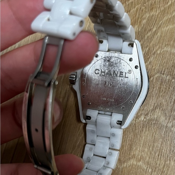 Chanel J12 White Ceramic & Steel, Diamond W Indicators 38mm Automatic movement - Picture 4 of 7